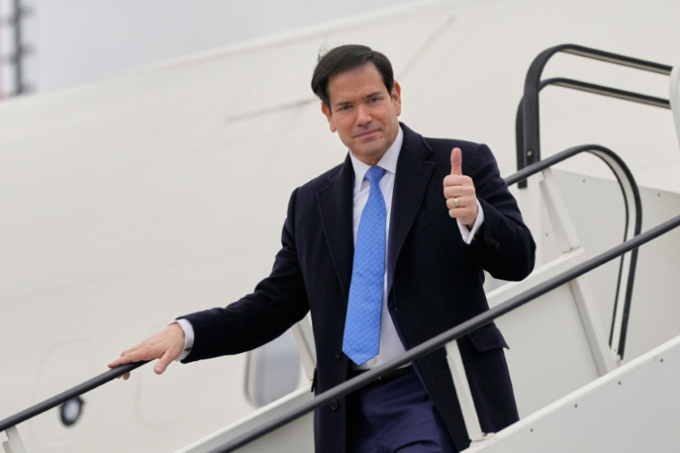 Le secrétaire d'Etat américain Marco Rubio à son arrivée à l'aéroport de Bratislava, 15 février 2026  ( POOL / Alex Brandon )