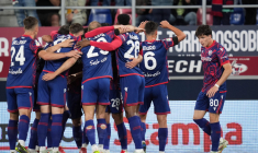 Bologne domine encore Empoli et rejoint l'AC Milan en finale de Coupe d'Italie