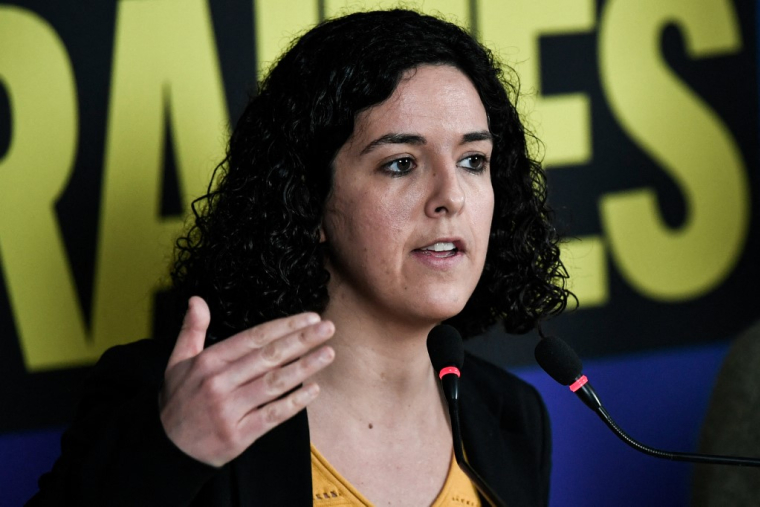 Manon Aubry à Paris, le 22 février 2023. ( AFP / STEPHANE DE SAKUTIN )