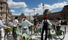 Une visite guidée à bicyclette au Musée du Louvre