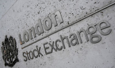 LA FCA BRITANNIQUE VEUT SIMPLIFIER LES RÈGLES SUR LES INTRODUCTIONS EN BOURSE