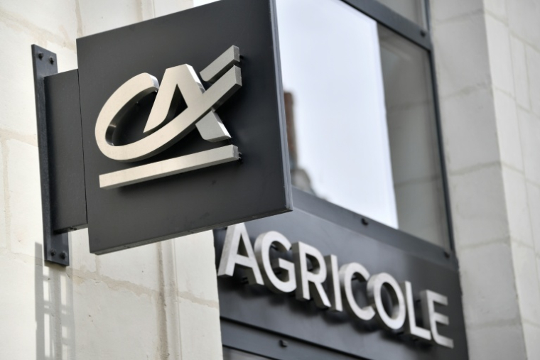 Le logo de la banque Crédit Agricole, à Nantes, le 4 juin 2017 ( AFP / LOIC VENANCE )