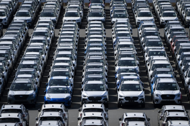 Donald Trump a signé un décret abaissant les droits de douane sur les automobiles japonaises à 15%, au lieu de 25% jusqu'ici, et prévoyant que ceux appliqués à la majorité des produits japonais ne dépasseront pas ce nouveau taux ( AFP / Yuichi YAMAZAKI )