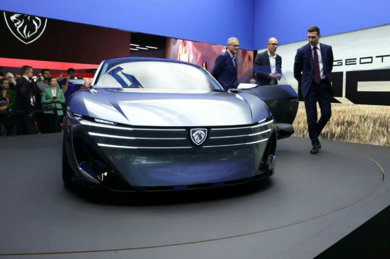Le président du RN Jordan Bardella au Mondial de l'Auto à Paris le 16 octobre 2026 ( AFP / Thomas SAMSON )