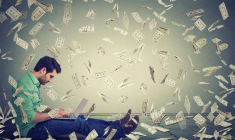 Il est possible de gagner quelques centaines d’euros en devenant testeur de sites, en donnant son avis ou tout simplement en cuisinant. ( crédit photo : Shutterstock )