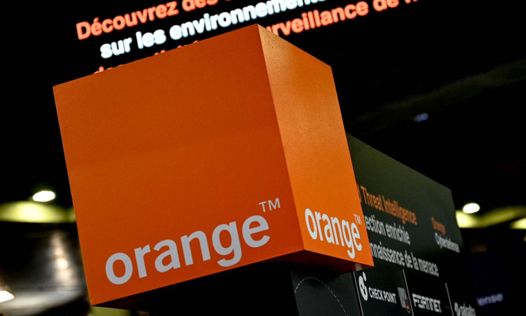 ( AFP / DENIS CHARLET )
