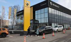 RENAULT SIGNE SES ACCORDS DE CESSION EN RUSSIE AVEC UNE OPTION DE RACHAT
