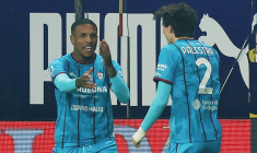 Un milieu de Cagliari fait une Christophe Jallet