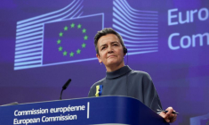 Margrethe Vestager assiste à une conférence de presse de l'Union européenne à Bruxelles