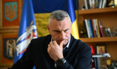 Le maire de Kiev, Vitali Klitschko, lors d'une interview à l'AFP à son bureau, le 8 octobre 2026  ( AFP / Sergei SUPINSKY )