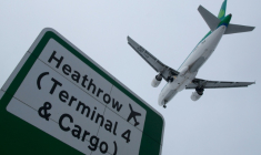 Londres-Heathrow est resté le premier aéroport européen en passagers l'année dernière, résistant de justesse au dynamisme d'Istanbul, sur fond de record absolu de fréquentation des plateformes du Vieux continen ( AFP / ANDREW COWIE )