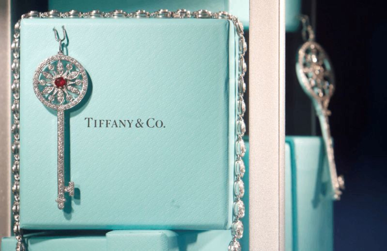 L'ELYSÉE À L'INITIATIVE DE L'INTERVENTION DE L'ETAT DANS LE DOSSIER DU RACHAT DE TIFFANY PAR LVMH