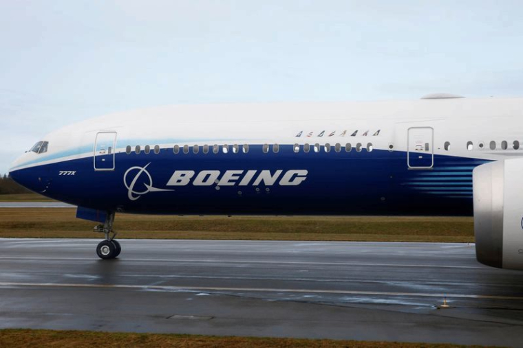 BOEING CHERCHE DES "DIZAINES DE MILLIARDS" DE DOLLARS EN GARANTIES DE PRÊTS