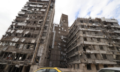 L'hôpital Gandi dans le centre de Téhéran après une attaque des Etats-Unis et Israël le 1er mars 2026. ( AFP / ATTA KENARE )