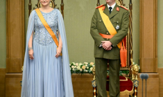 Le nouveau grand-duc du Luxembourg, Guillaume, et son épouse Stéphanie, lors de sa prestation de serment, à Luxembourg, le 3 octobre 2025 ( AFP / NICOLAS TUCAT )