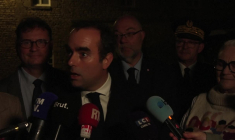 Le Premier ministre "pense" qu'il faut "renégocier" l'accord franco-algérien de 1968