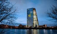 La BCE illuminée pour l'anniversaire de l'euro en 2021. (Crédits: BCE)