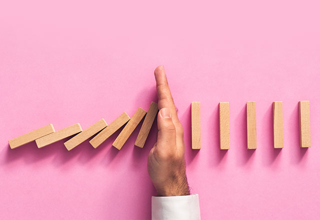 Les taux négatifs vont modifier doucement mais sûrement les habitudes d'épargne des ménages ( Crédits :Adobe Stock)