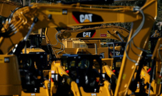 CATERPILLAR SURPASSE LES ESTIMATIONS AU QUATRIÈME TRIMESTRE, PORTÉ PAR LE REBOND DANS LA CONSTRUCTION