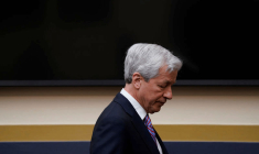LA RÉMUNÉRATION DU PATRON DE JPMORGAN APPROUVÉE AVEC RÉTICENCE