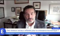 Des réseaux sociaux néfastes pour la croissance économique ?