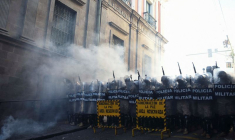 Les forces armées boliviennes se mobilisent alors que le président Arce a "dénoncé la mobilisation irrégulière", à La Paz