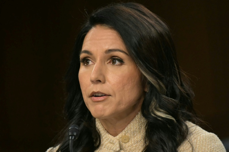 La cheffe des services de renseignement américains, Tulsi Gabbard, lors d'une audition de la commission sénatoriale du renseignement consacrée aux menaces mondiales, au Capitole à Washington, le 18 mars 2026 ( AFP / Oliver Contreras )