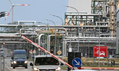 La raffinerie PCK à Schwedt, dans le nord-est de l'Allemagne ( AFP / RALF HIRSCHBERGER )