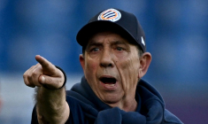 Jean-Louis Gasset, alors entraîneur de Montpellier, lors d'une rencontre de Ligue 1 contre le Havre, le 6 avril 2025 au stade de la Mosson ( AFP / GABRIEL BOUYS )