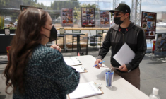 ÉTATS-UNIS: HAUSSE INATTENDUE DES INSCRIPTIONS AU CHÔMAGE À 351.000