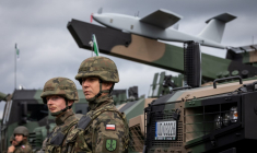 La plus grosse enveloppe du programme Safe a été accordée à la Pologne, avec plus de 43 milliards d'euros de prêts (illustration) ( AFP / WOJTEK RADWANSKI )