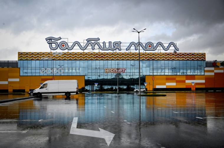 Vue du centre commercial Baltia Mall, en périphérie de Kaliningrad, le 15 octobre 2025 ( AFP / Alexander NEMENOV )