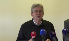 Renoncement au 49.3: "On ne te croit pas", dit Mélenchon à Lecornu