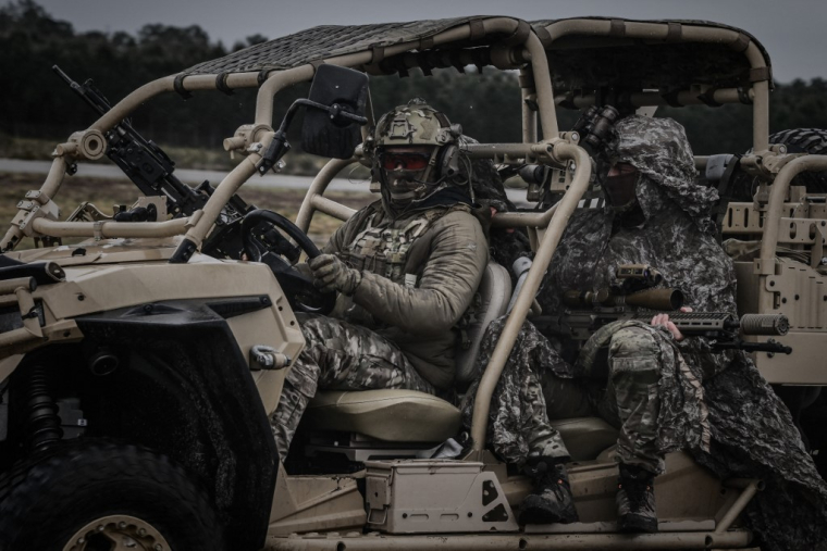 Des membres des forces spéciales frnaçaises à Martignas-sur-Jalle, le 3 avril 2025. (illustration) ( AFP / PHILIPPE LOPEZ )
