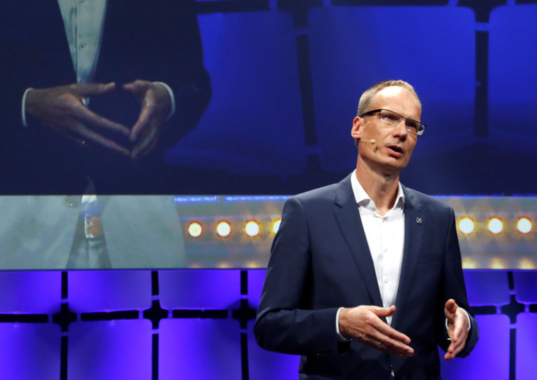 LE BREXIT RETARDE LES INVESTISSEMENTS DE PSA OUTRE-MANCHE, DIT LE DG D'OPEL