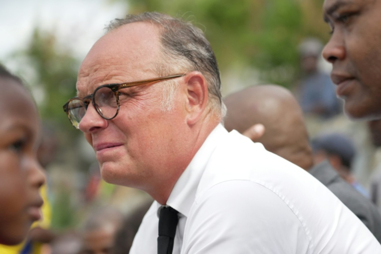 Le fondateur du parti Horizons et candidat à la présidentielle  Édouard Philippe à Sada sur l'île de Mayotte le 22 août 2026 ( AFP / Marine Gachet )