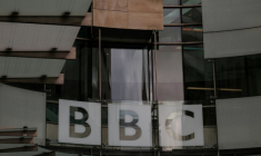 La Géorgie a annoncé lundi l'ouverture d'une enquête après un reportage de la BBC accusant les forces de l'ordre de ce pays du Caucase d'avoir utilisé un agent chimique pour disperser des manifestations antigouvernementales l'année dernière ( AFP / Adrian Dennis )