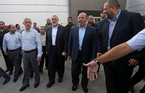 Les dirigeants du Hamas Yahya Sinouar, Ismaïl Hanniyeh, et Khalil al-Hayya, à Gaza