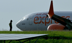 Un avion d'Air India à l'aéroport international Kempegowda de Bengaluru, en Inde, le 10 juin 2026 ( AFP / Idrees MOHAMMED )