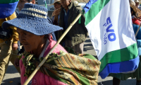 Des partisans de l'ancien président bolivien Evo Morales entament une caravane depuis Parotani, dans le centre de la Bolivie, en direction de La Paz, le 15 mai 2025  ( AFP / FERNANDO CARTAGENA )