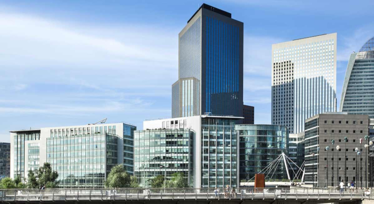 Investir dans la pierre-papier garantit des revenus à long terme.  (© Adobestock)