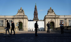 Patrouille de police près du palais de Christiansborg à Copenhague le 30 septembre 2025 en amont de la réunion de l'UE ( Ritzau Scanpix / Liselotte Sabroe )
