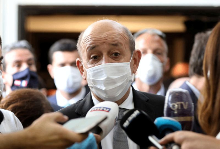 UN HAUT FONCTIONNAIRE LIBANAIS DÉCOUVRE QU'IL EST POSITIF AU COVID-19 DURANT UN DÉJEUNER AVEC LE DRIAN