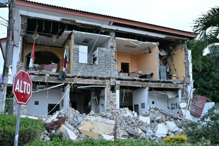 Le bureau du gouverneur de Penonomé a été éventré par un séisme de magnitude 7,7 au Panama, le 9 octobre 2026 ( AFP / MARTIN BERNETTI )