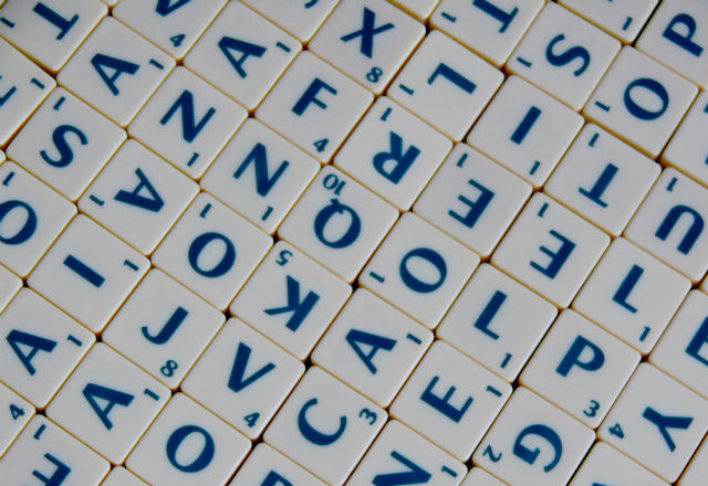 Des documents encore trop difficiles à comprendre en matière de contrats ou de fonds à formule. (Crédits: Pixabay Squarespace)