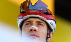 Jonas Vingegaard avant le départ de la 16e étape du Tour de France 2025