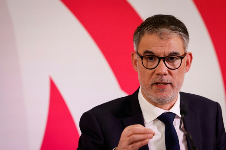 Le premier secrétaire du Parti socialiste (PS), présente ses vœux de nouvelle année à la presse, à Paris, le 20 janvier 2026 ( AFP / GEOFFROY VAN DER HASSELT )