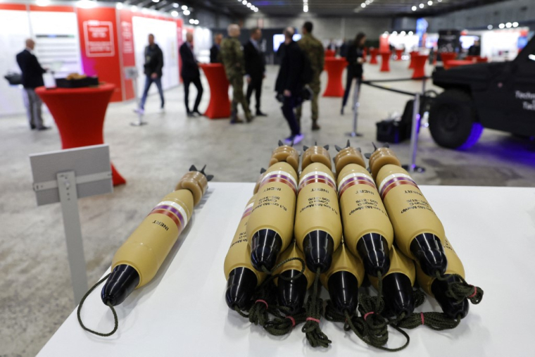 Des munitions lors d'un salon à Thun, en Suisse. ( AFP / STEFAN WERMUTH )