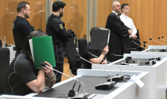 Ouverture du procès de trois Ukrainiens à Stuttgart, le 17 mars 2026 ( AFP / THOMAS KIENZLE )