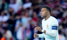 Les footballeurs ont-ils le droit d'aller en boîte de nuit ?